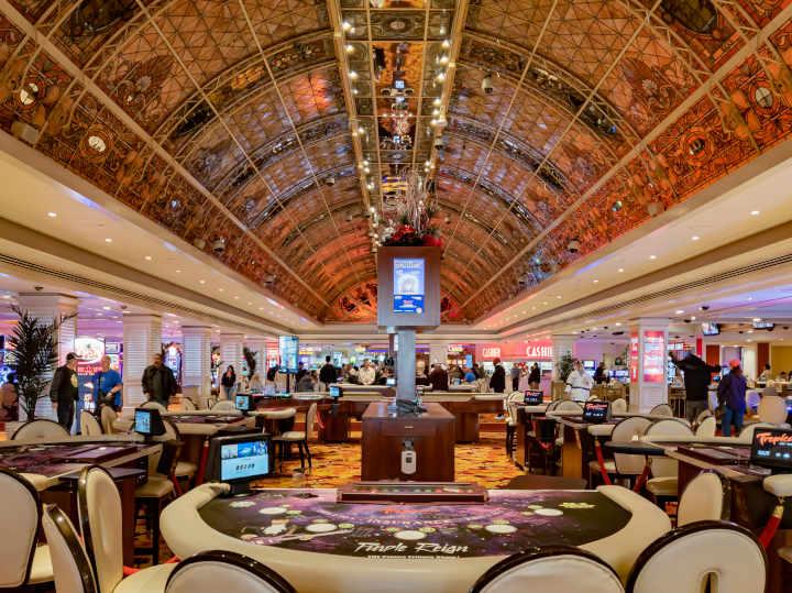 Khám phá trải nghiệm độc đáo tại Cat In Vegas cùng cơ hội trúng thưởng hấp dẫn